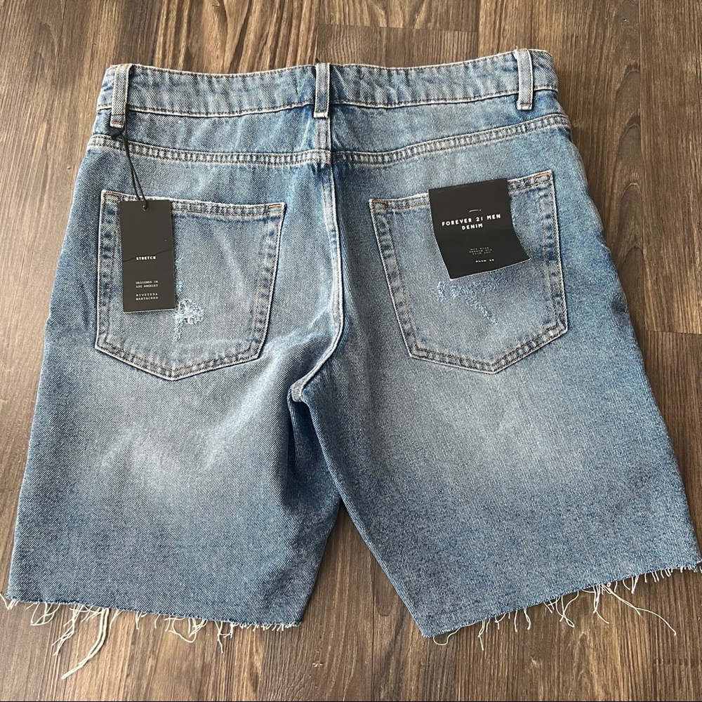 Forever 21 Men NWT Distressed Mid Rise Skinny Jean Shorts - Picture 5 of 13